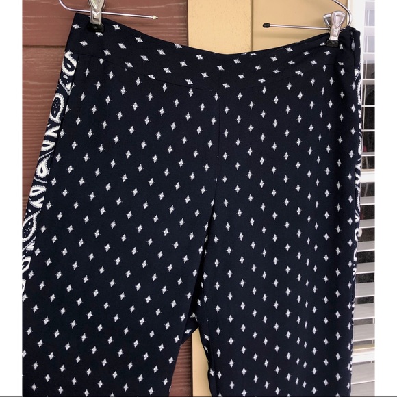 CABI | Track Star Wide Leg Navy Print Pants 8 - Picture 7 of 8